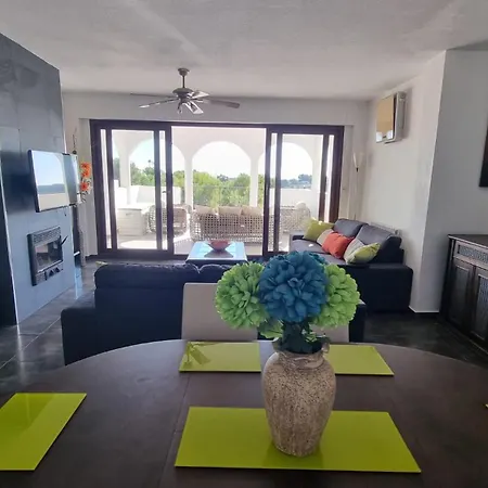 Casa Del Pinar Luxury Villa *
